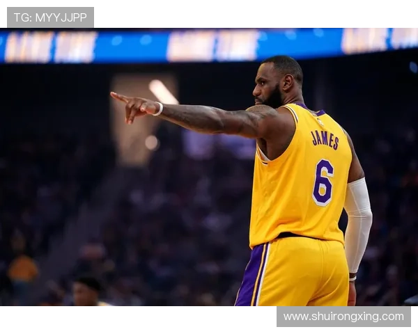 詹姆斯超越贾巴尔 成为NBA历史得分王